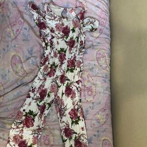 1st kiss flower jumper/jumpsuit